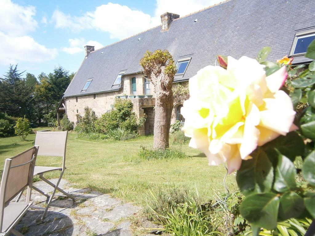 Les Chaumieres De Kerimel Bed & Breakfast Ploemel ภายนอก รูปภาพ